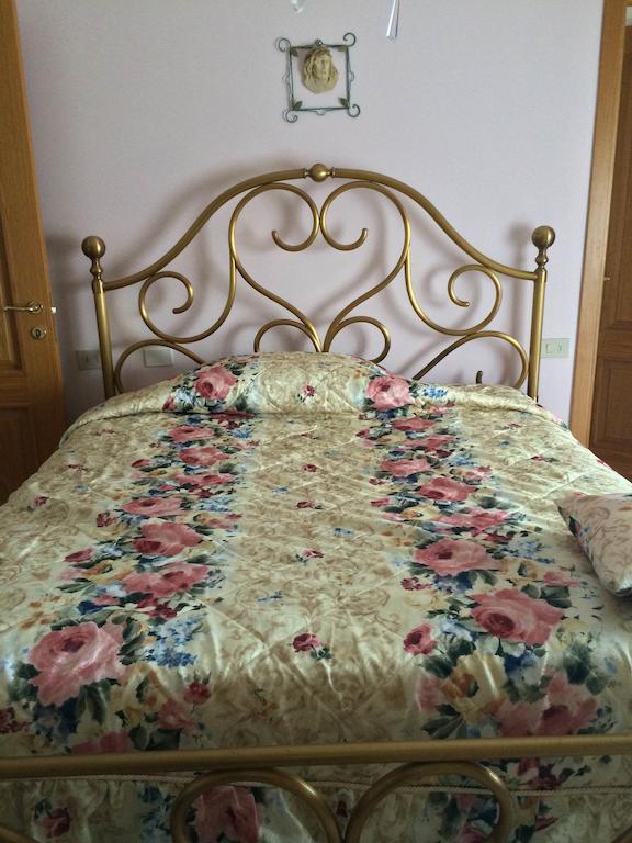 B&B Mirella Città Sant'Angelo Habitación foto