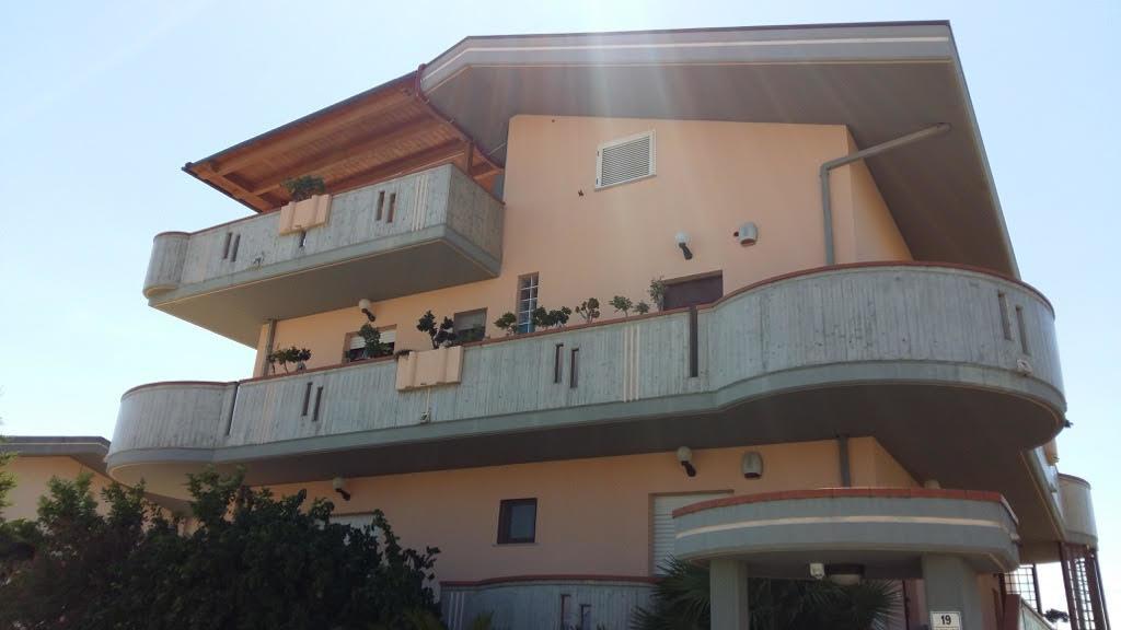 B&B Mirella Città Sant'Angelo Exterior foto