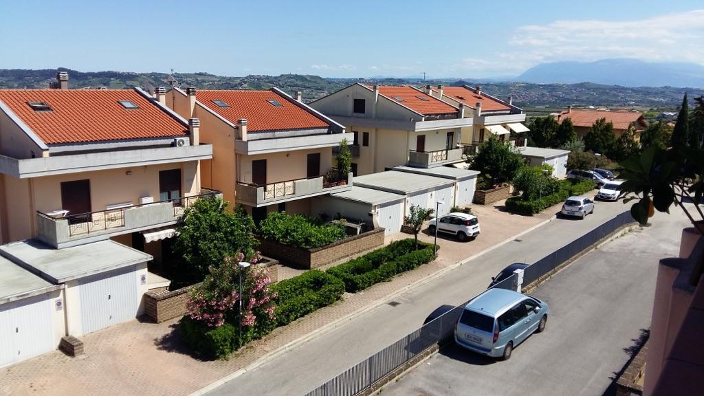 B&B Mirella Città Sant'Angelo Exterior foto